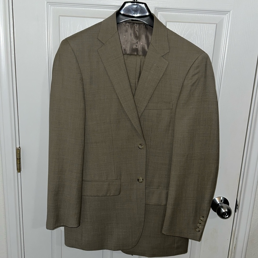 Joseph and Feiss Suit Gently Worn 38 R and 31” length pants
